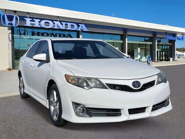 2012 Toyota Camry SE 1