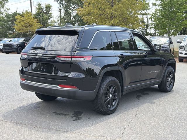 Used 2023 Black Jeep Laredo image 12