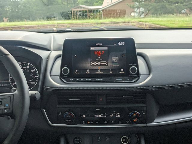 2025 Nissan Rogue SV photo