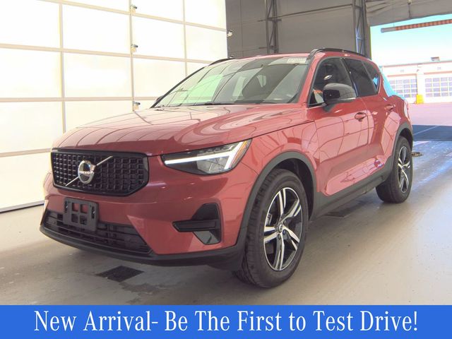 Fusion Red Metallic 2024 Volvo XC40 SUV / Crossover Automatic
