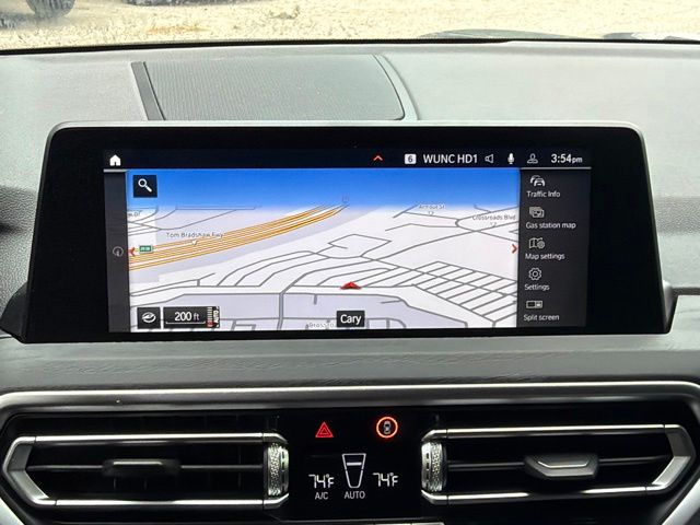 Used 2024 Gray BMW xDrive30i image 17