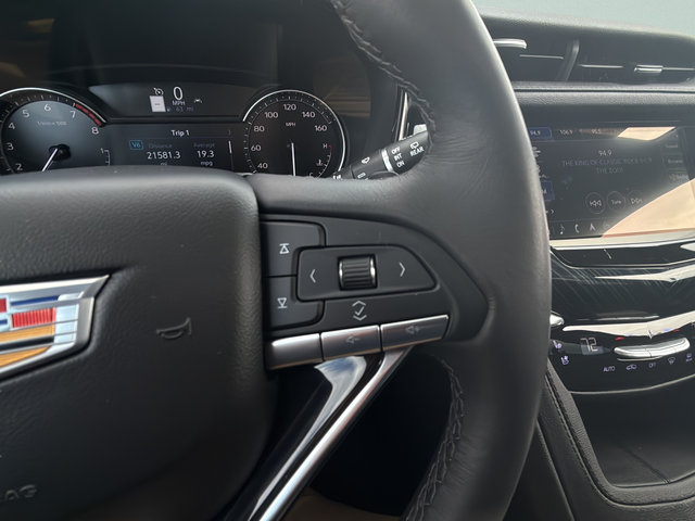 used 2024 Cadillac XT6 car, priced at $46,000
