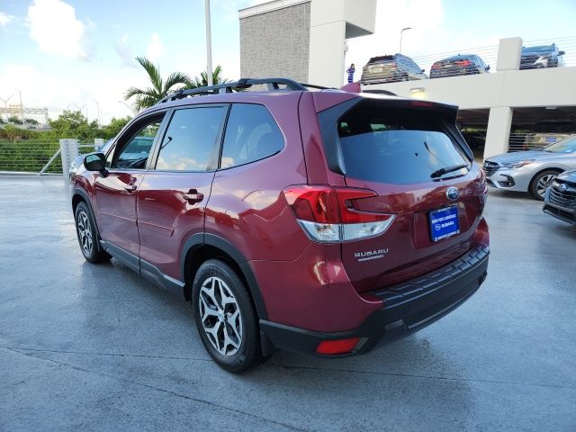 2022 Subaru Forester Premium 12