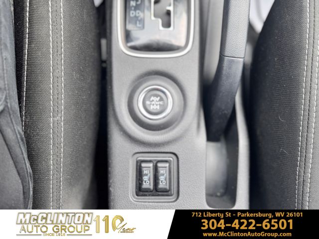 2016 Mercury Gray Metallic Mitsubishi Outlander SE 4X4 SUV