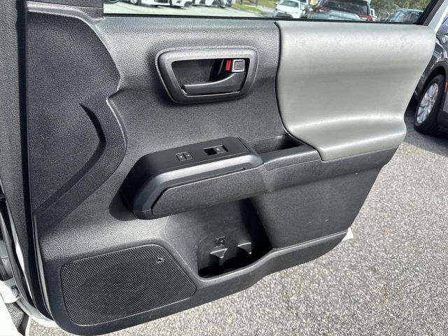 2022 Toyota Tacoma SR5 - Photo 13