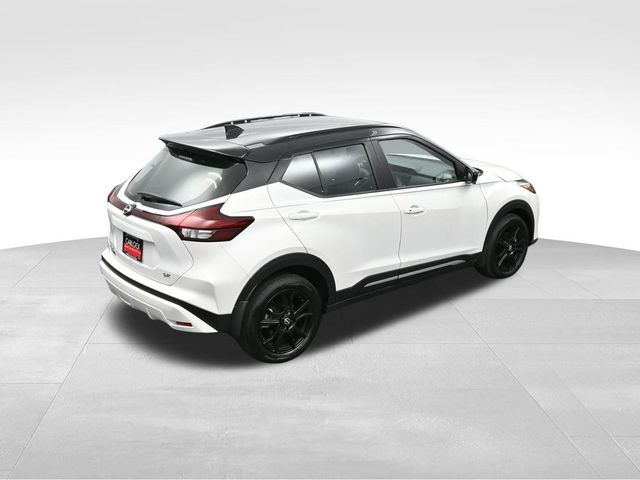 2024 Nissan Kicks SR 27