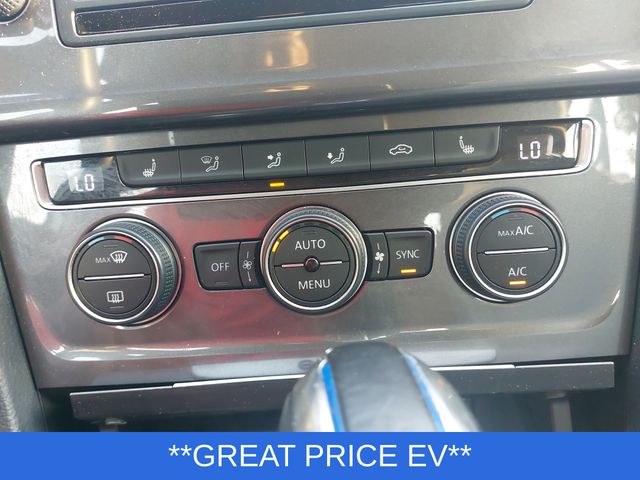 Used 2015 White Volkswagen SEL Premium image 24