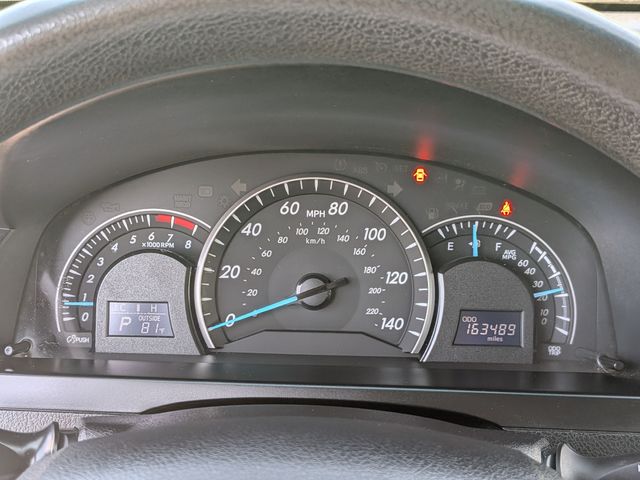 2015 Toyota Camry - Image 17