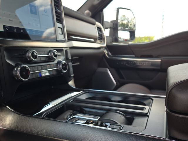 2022 Ford F-150 King Ranch:B02325