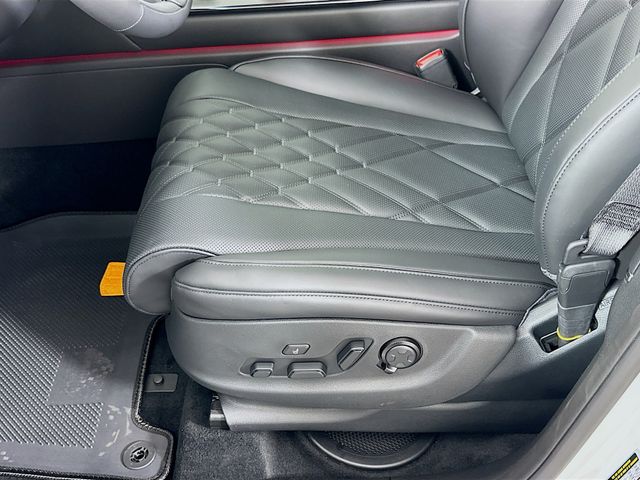 Thumbnail: 2026 Genesis GV80 - 21