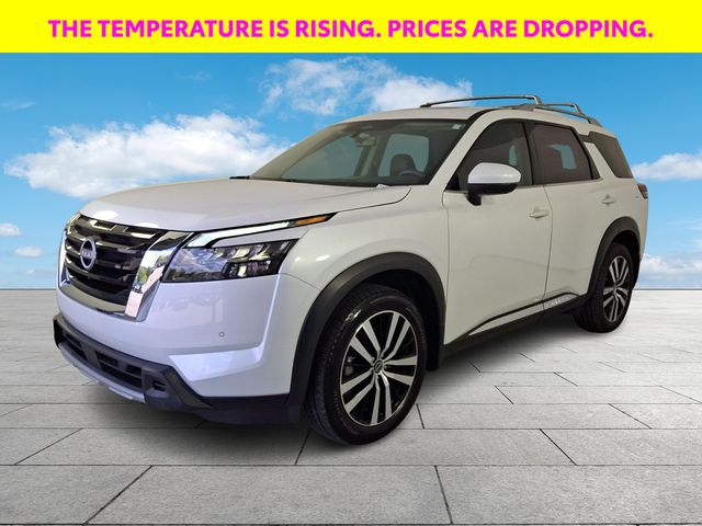 Used 2025 Nissan Pathfinder SUV