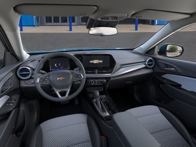 2025 Chevrolet Trax LT photo