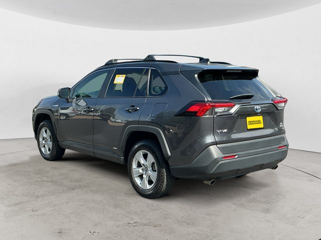 Used 2019 Gray Toyota LE image 7