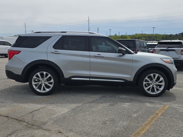 2023 Ford Explorer Platinum:B02247