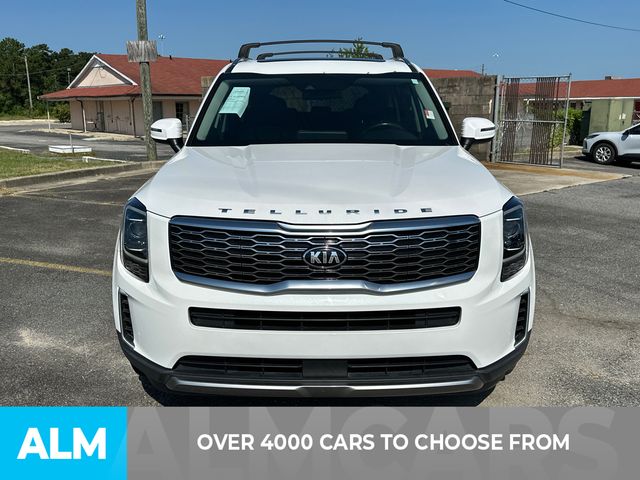 Used 2020 White Kia S image 2