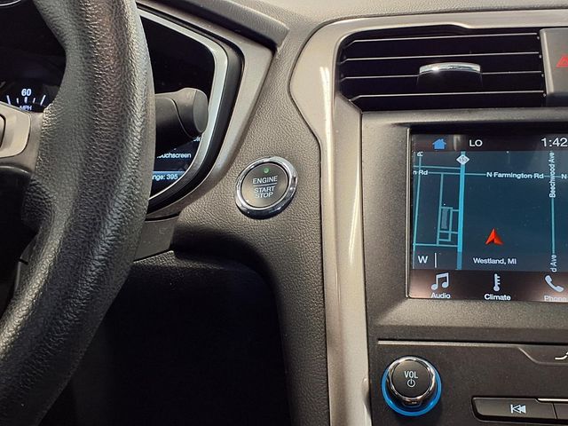 2019 Ford Fusion Hybrid - Image 14