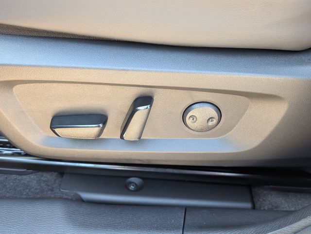 New 2026 Black Mitsubishi SE image 14