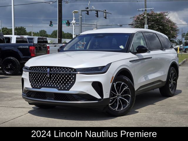 White Platinum Clearcoat Metallic 2024 Lincoln Nautilus SUV / Crossover All-Wheel Drive Continuously Variable Transmission