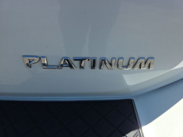 Used 2014 Pearl White Nissan Platinum image 7