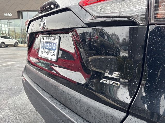 Used 2020 Black Toyota LE image 8