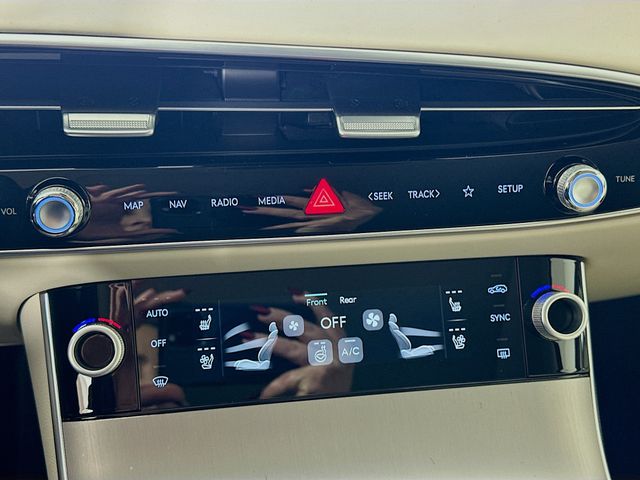 Thumbnail: 2026 Genesis GV70 - 14