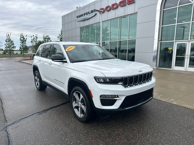 2023 Jeep Grand Cherokee Limited - Bright White Clearcoat exterior view 5