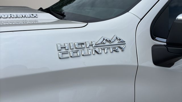 Used 2022 Beige Chevrolet High Country image 41
