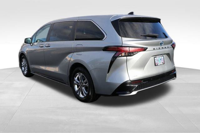 2021 Toyota Sienna XSE 21