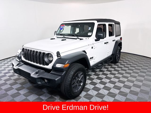 Used 2025 Jeep Wrangler SUV