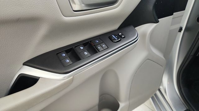 2017 Toyota Camry SE Silver at Emmons Autoplex