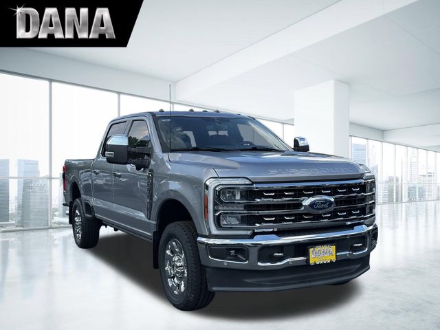 Silver Metallic 2023 Ford F-250 Super Duty Lariat Crew Cab 4WD Pickup Truck Four-Wheel Drive Automatic