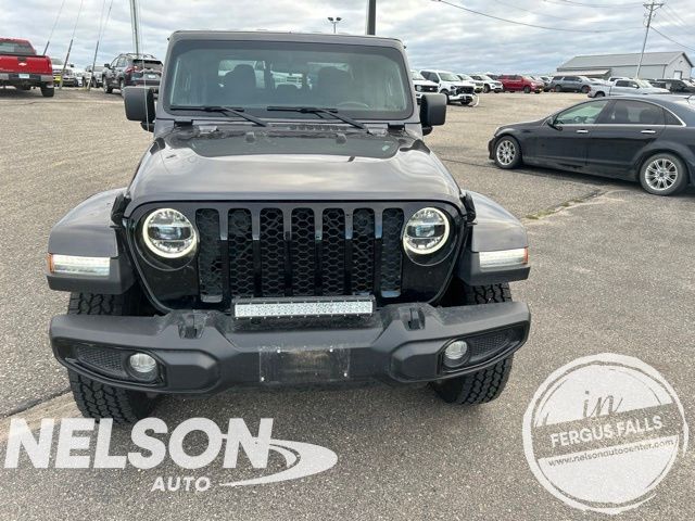 Gray (Granite Crystal Metallic Clearcoat) 2022 Jeep Gladiator Pickup Truck Four-Wheel Drive 8-Speed Automatic