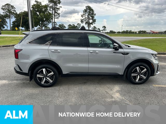 Used 2022 Gray Kia EX image 4
