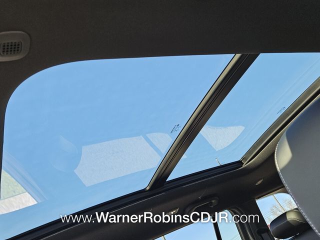 New 2025 White Jeep Limited image 19