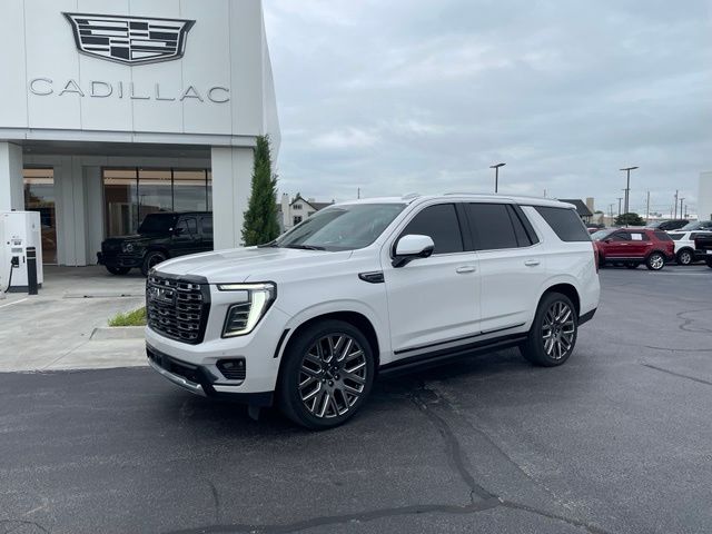 White Frost Tricoat 2025 GMC Yukon SUV / Crossover Four-Wheel Drive Automatic