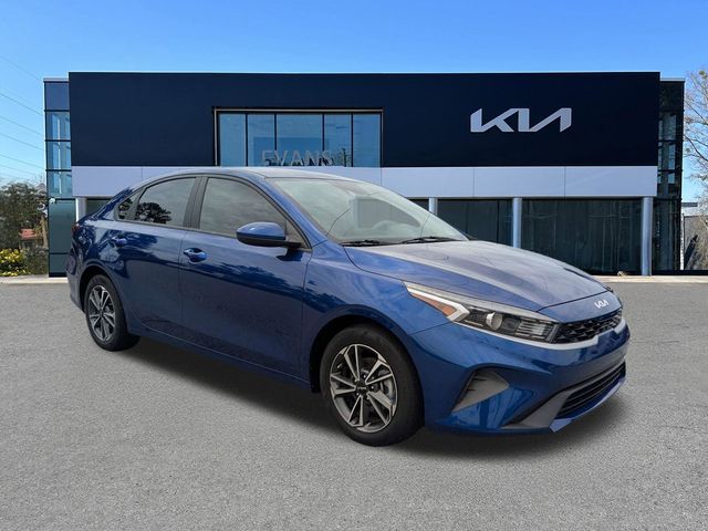 2023 Kia Forte LXS AT's photo