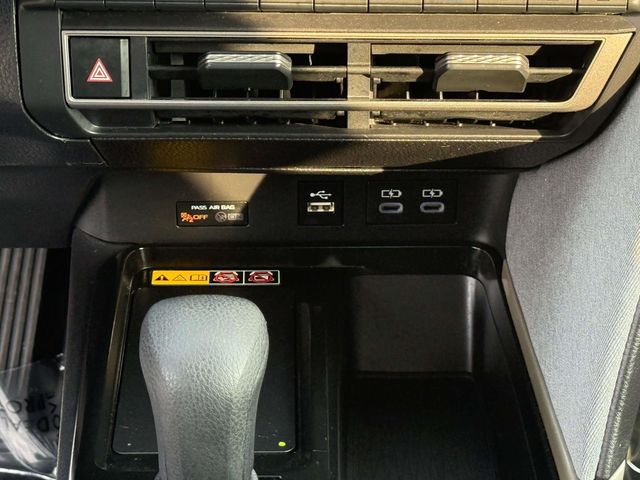 Used 2025  Toyota LE image 21