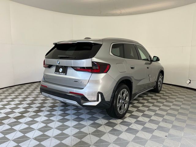 Used 2026 Silver BMW xDrive28i image 7