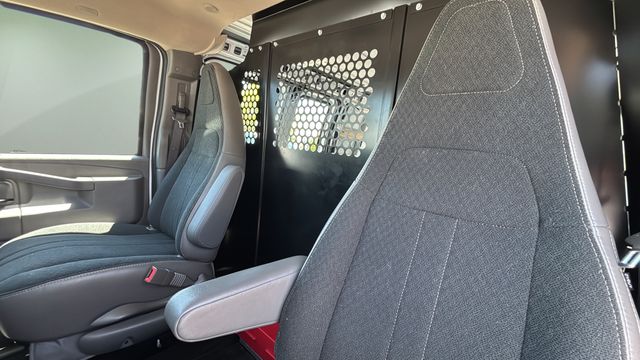 Used 2025 White GMC Work Van image 23