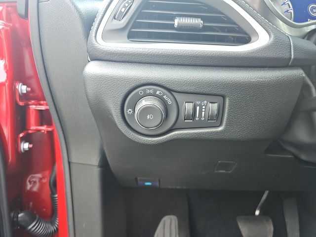 2026 Chrysler Pacifica Select - Pr6 exterior view 15