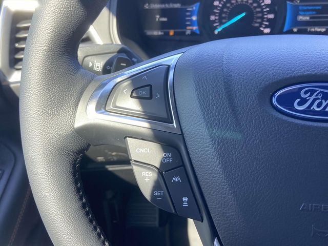 2024 Ford Edge Titanium 22