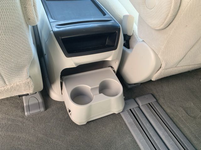2011 Toyota Sienna LE 8-Passenger photo