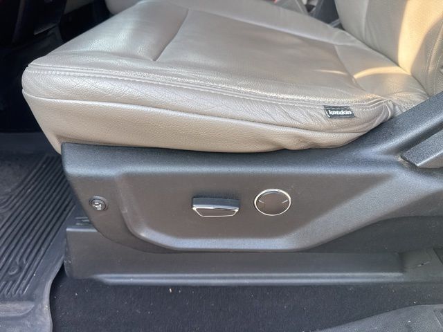 Used 2019 White Ford XLT image 11