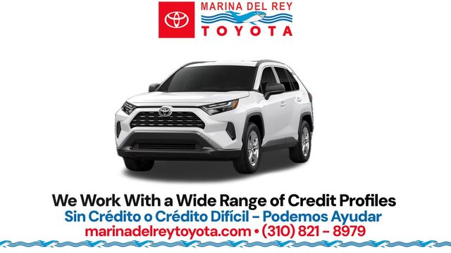 2025 Toyota RAV4 LE's photo