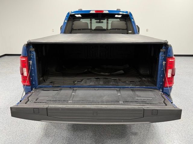 Used 2022 Blue Ford XLT image 8