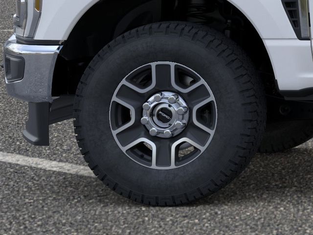 New 2026 White Metallic Ford Lariat image 19