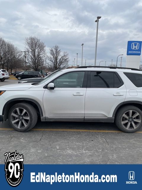 2023 Honda Pilot Touring AWD