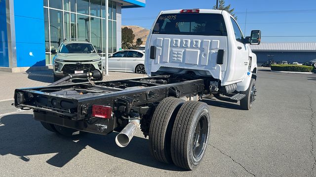 2024 Chevrolet Silverado 5500HD Work Truck 2