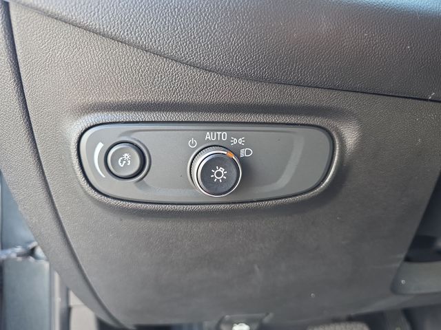 Used 2020 Gray Chevrolet LT image 26