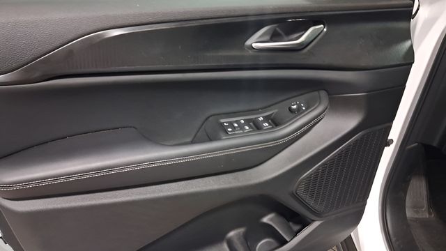 Used 2025 Jeep Grand Cherokee SUV